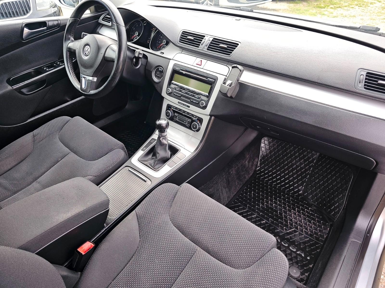 Volkswagen Passat 2010 — photo 14