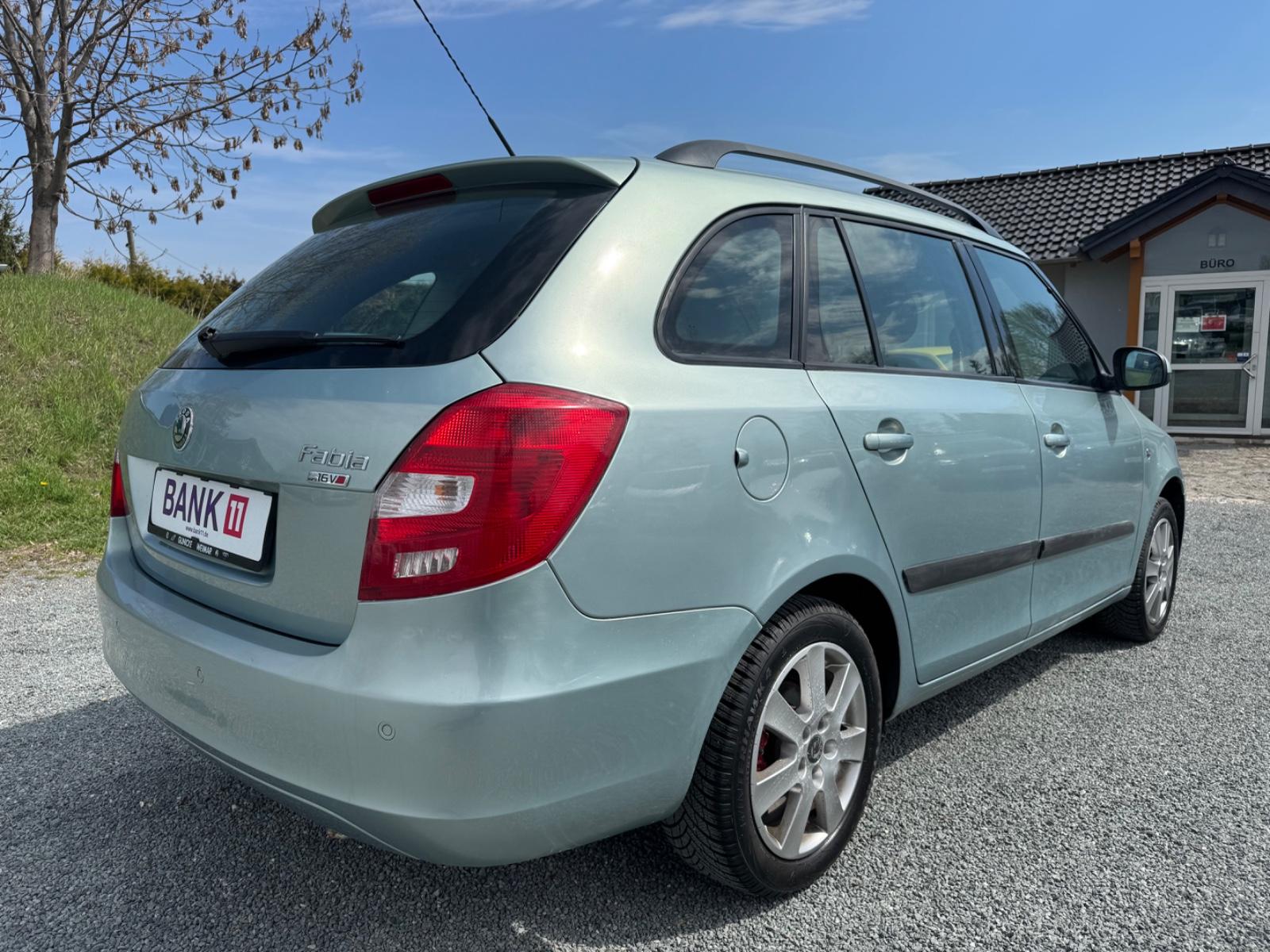 Skoda Fabia 2009 — photo 18