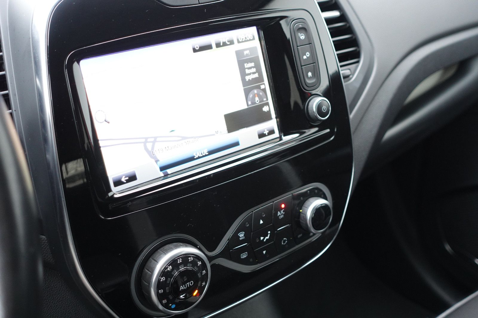 Fahrzeugabbildung Renault Captur BOSE Edition 1.3TCe,Navi,Sitzhzg,AHK,LED