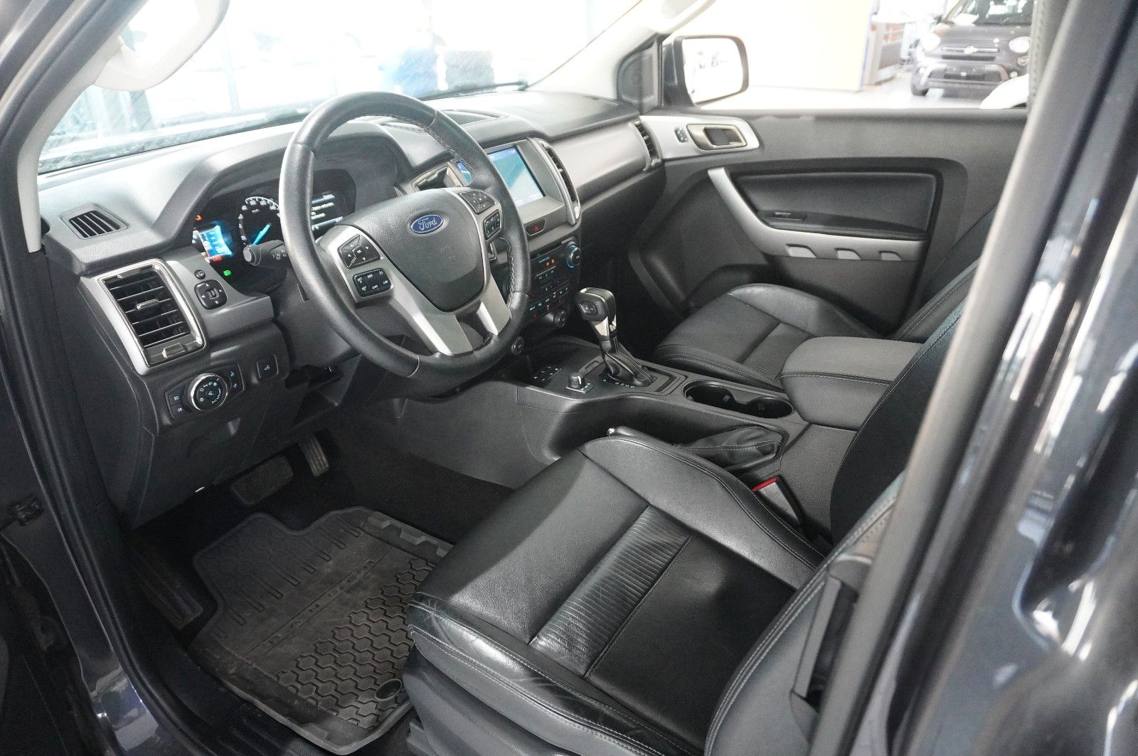 Fahrzeugabbildung Ford Ranger 2.0D LIMITED 4X4 EXTRA NAVI/LED/LEDER/AHK