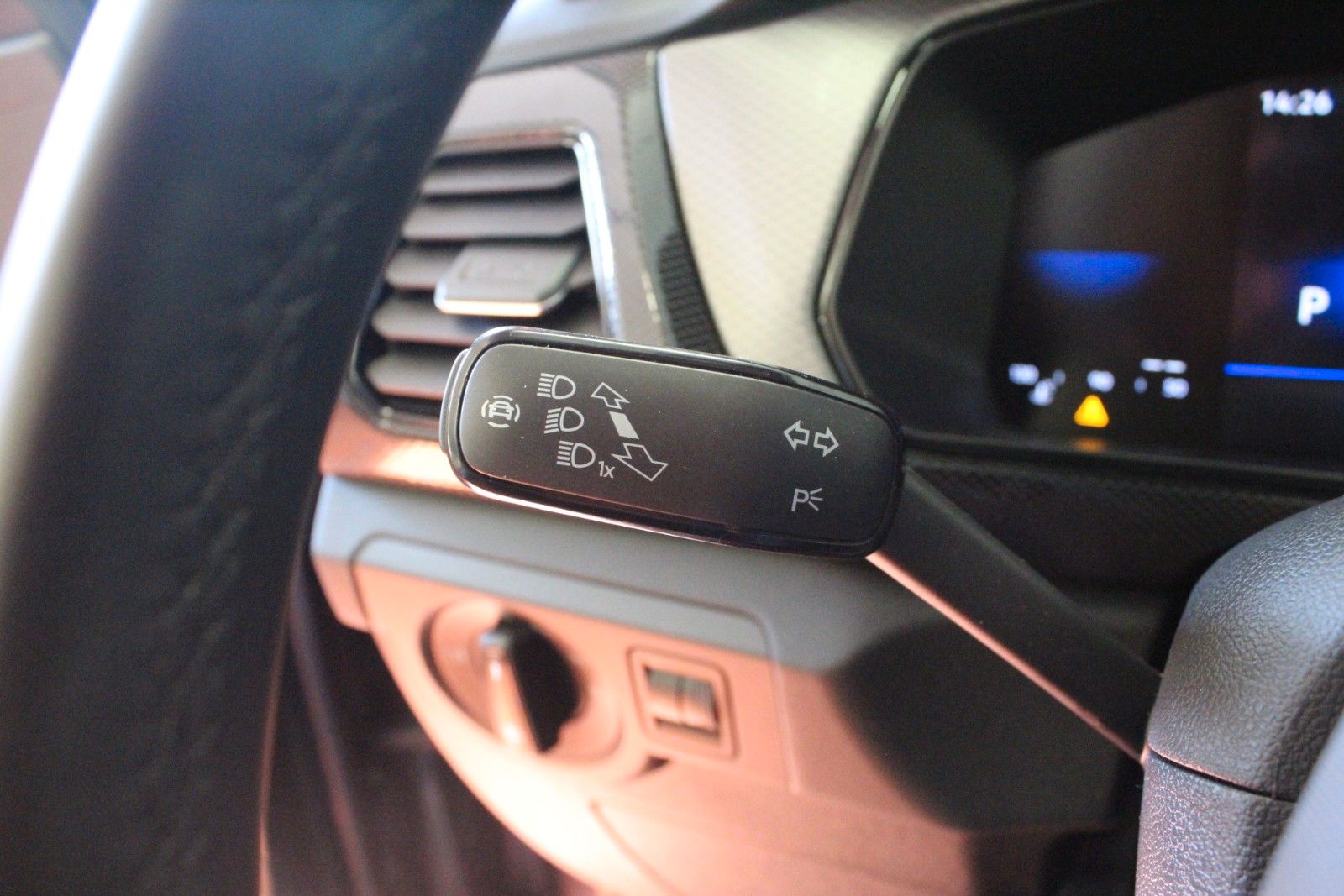 Fahrzeugabbildung Volkswagen T-Cross 1.0 TSI DSG *Sitzhzg*Kamera*