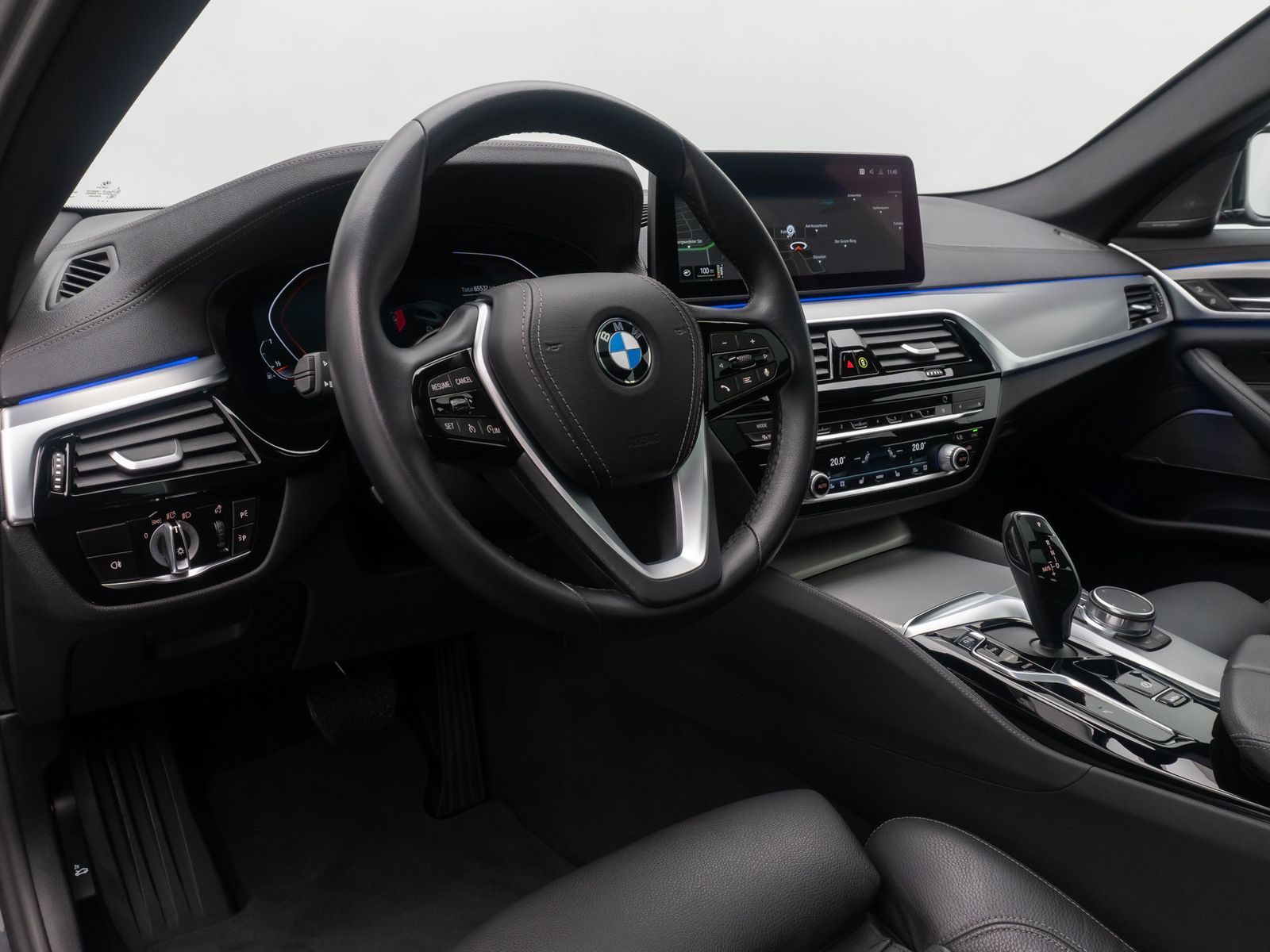 Fahrzeugabbildung BMW 540i xD LuxuryLine Panorama H/K DAB HUD Laser19"