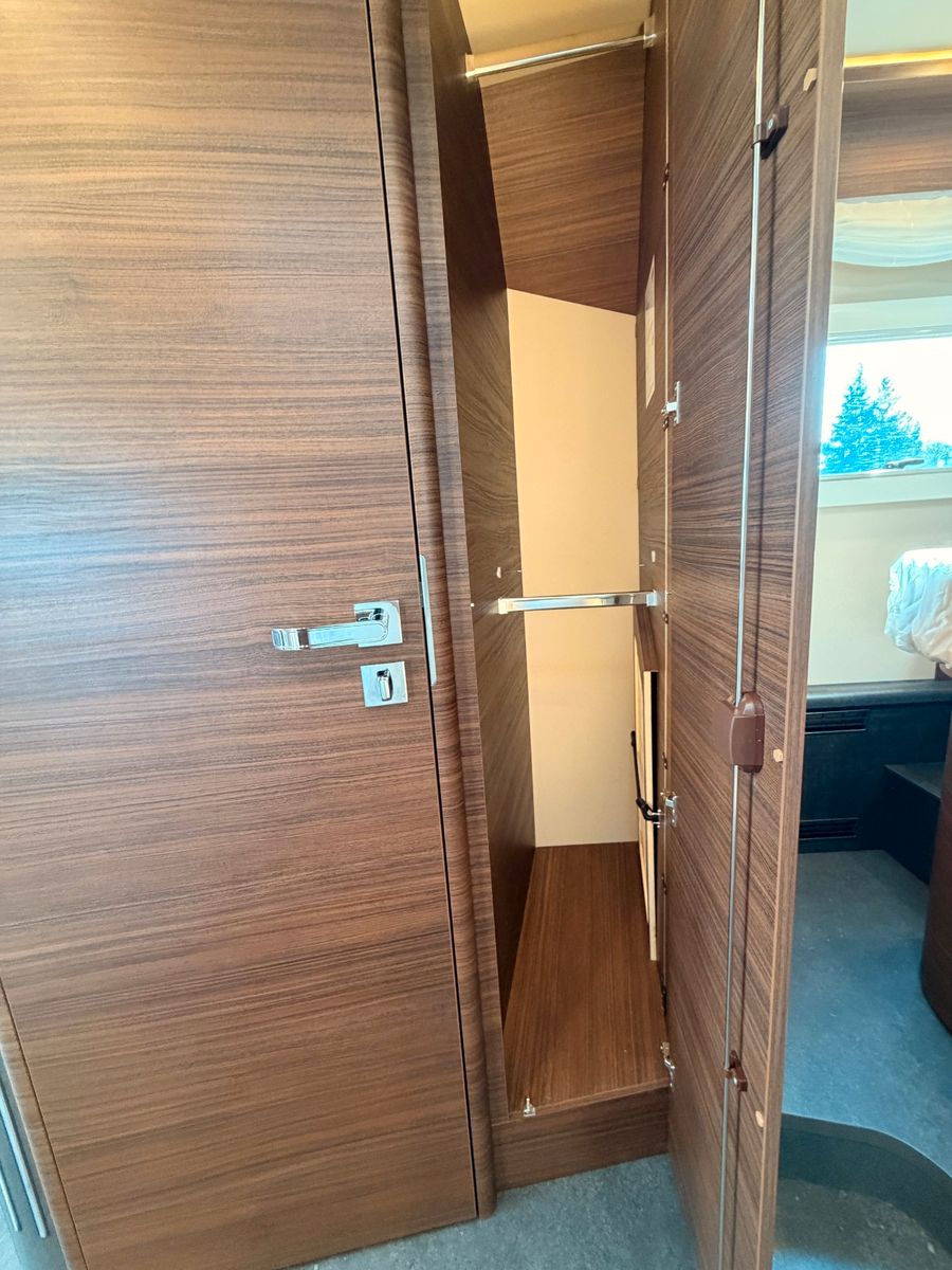 Fahrzeugabbildung Carthago chic c-line 5.0 QB L Queensbett Cortina