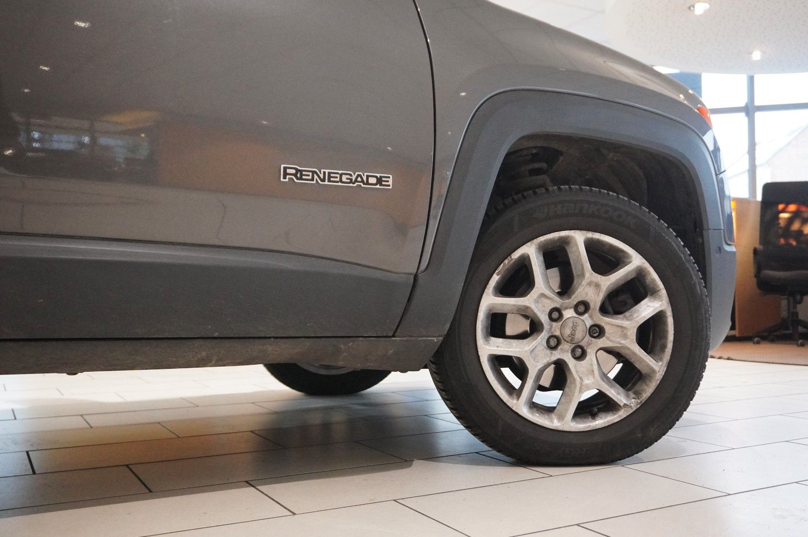 Fahrzeugabbildung Jeep Renegade 1.4 LIMITED 4WD BI-XENON/SHZ/PANO./DAB+