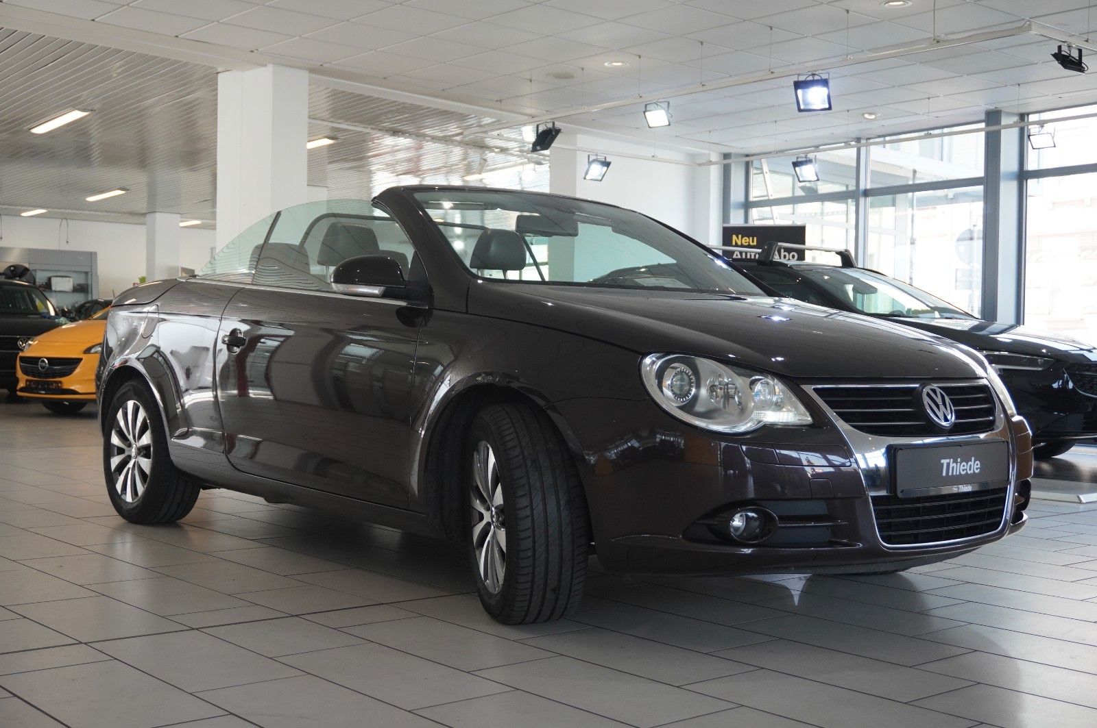 Fahrzeugabbildung Volkswagen Eos 2.0 FSI CABRIO SPORT/XENON/PDC/SHZ/LEDER