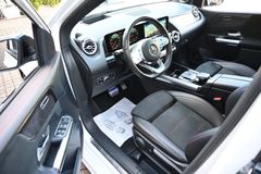 MERCEDES-BENZ B 220 d AMG Line PANO LEDER AUTOM 360°CAM LED