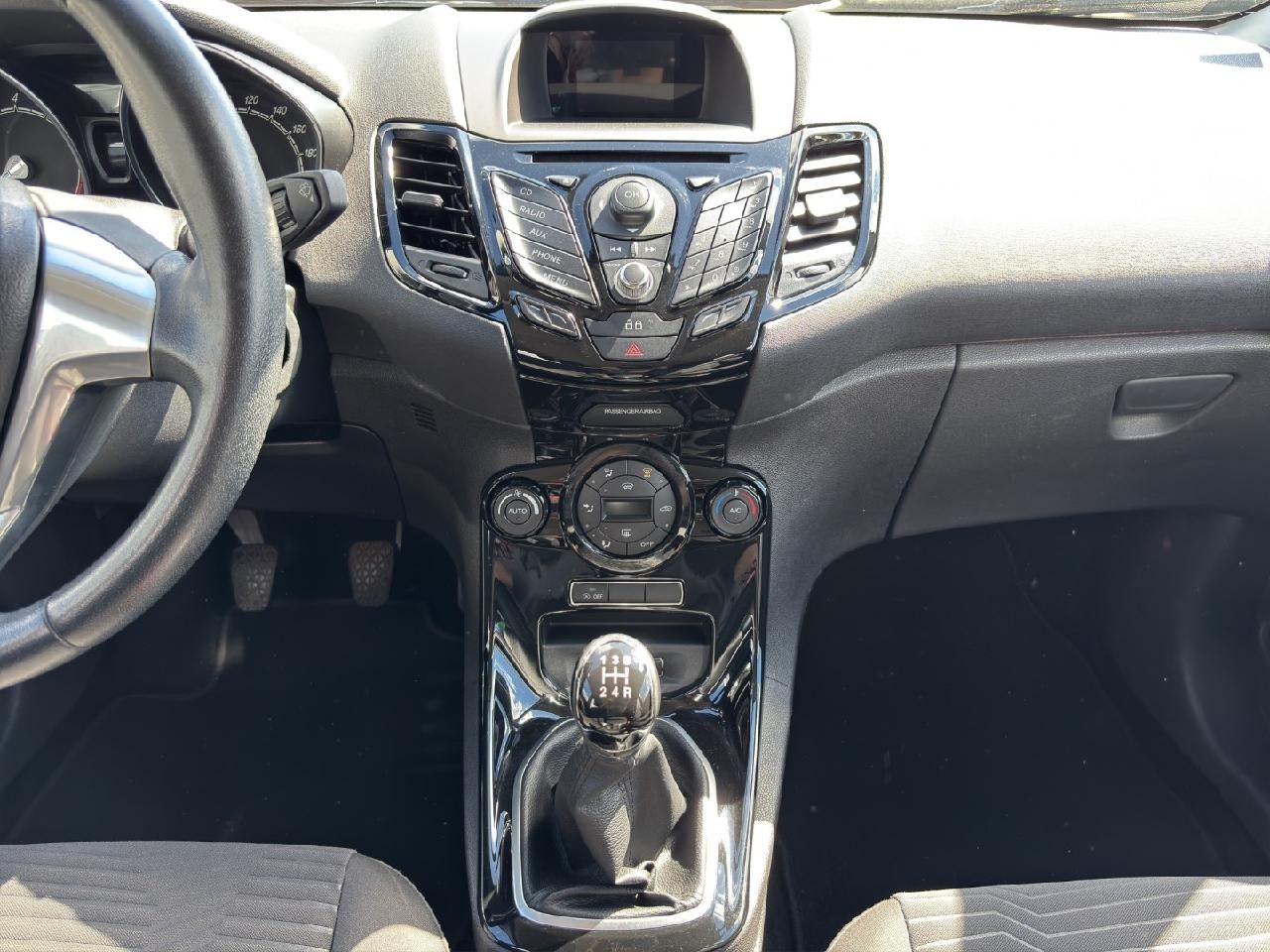 Fahrzeugabbildung Ford Fiesta Titanium