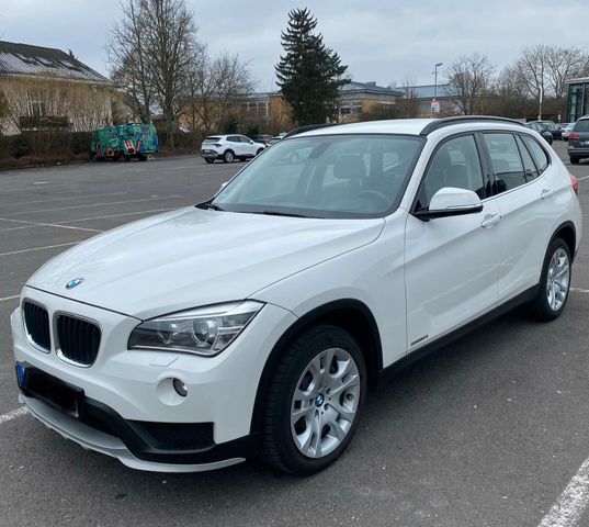 BMW Gepflegter BMW X1 sDrive 18i | EZ 04/2015 ...