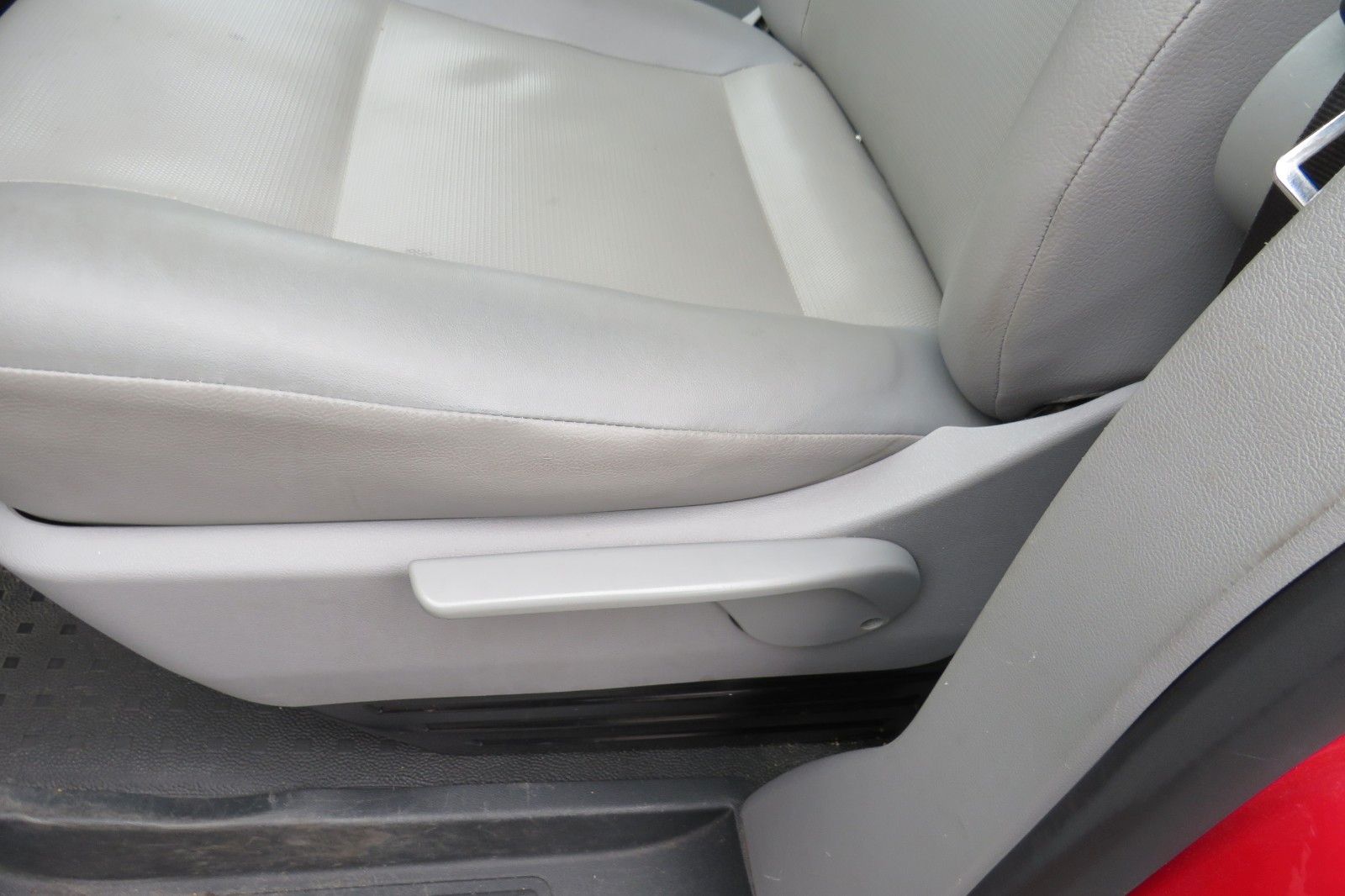 Fahrzeugabbildung Volkswagen T5 Kombi 4-Motion AHK 7 Sitz 158.000km