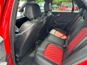 Fahrzeugabbildung Audi SQ2 2.0 TFSI quattro ACC Pano 19" Raute