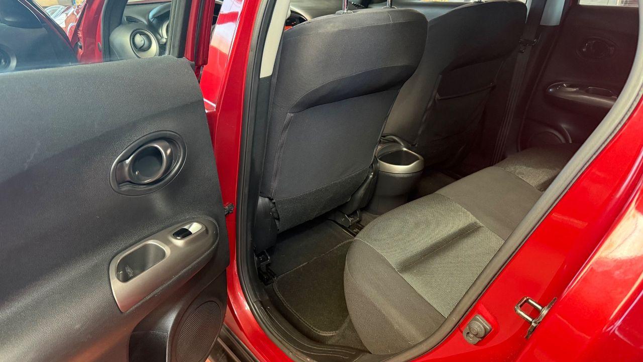 Nissan Juke 2013 — photo 13