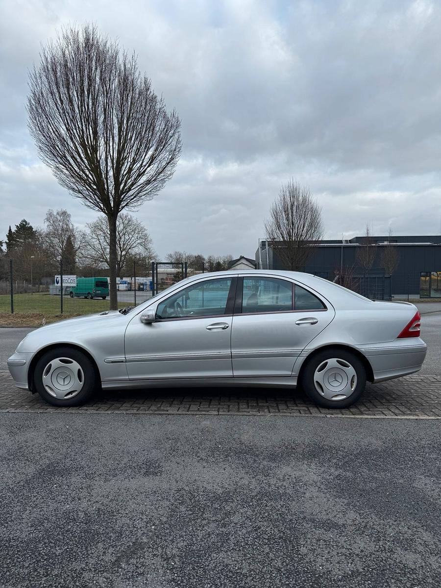 Mercedes-Benz C 200