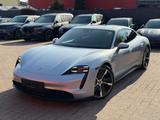 Porsche Taycan 4S Matrix/Keyless/Display/Carbon/93,4 KW - silberne Porsche Taycan