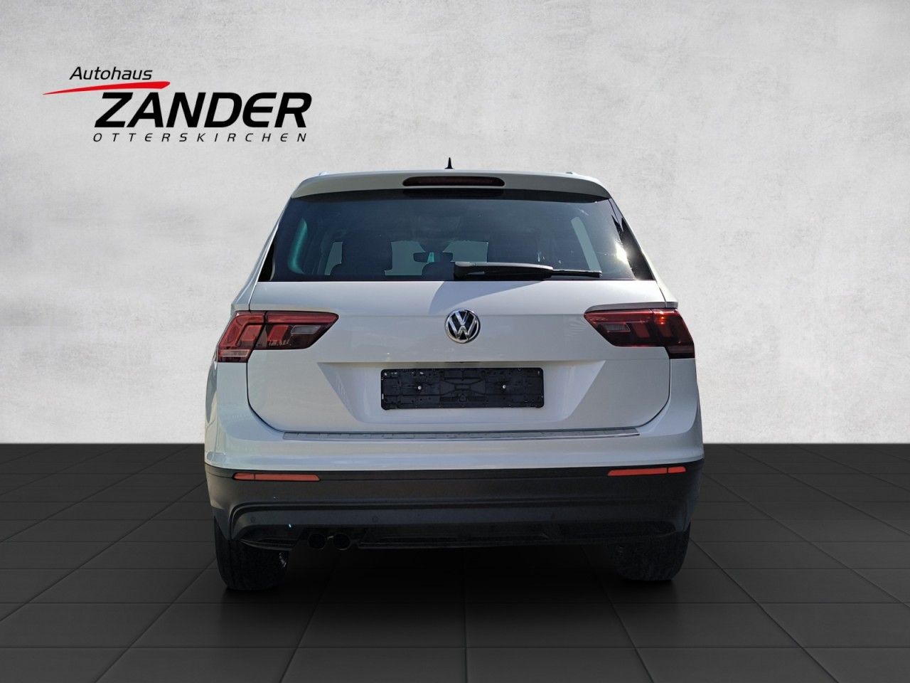 VW Tiguan Sound 4Motion AHK Navi - Bild 6