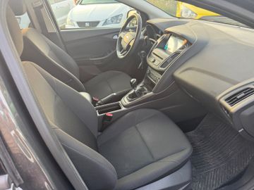 Ford Focus - 8
