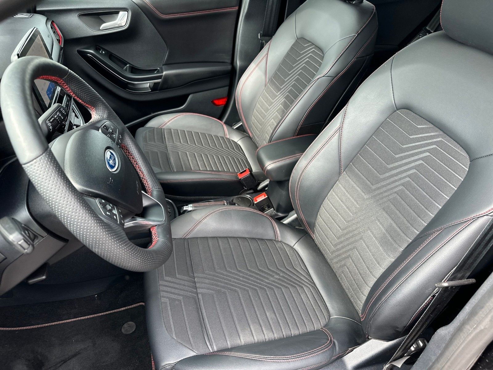 Fahrzeugabbildung Ford Puma Hybrid ST-Line X Assistenz-&Winter-Paket