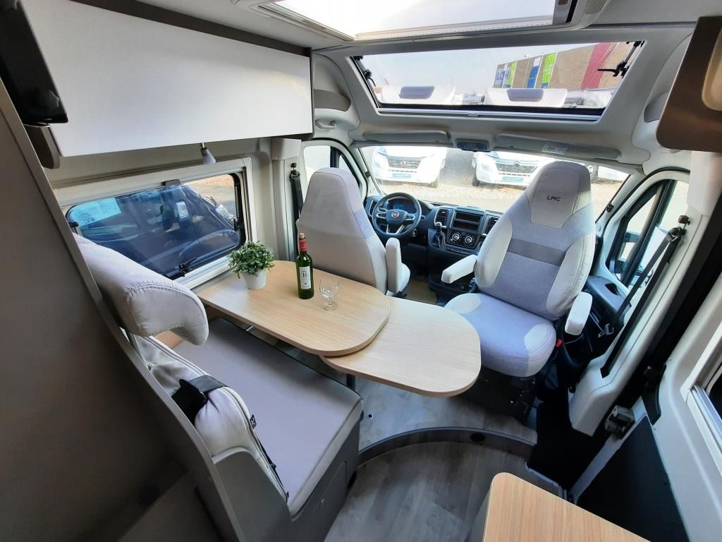 Fahrzeugabbildung LMC Innovan 600 Verfüg./Sparen Sie 16.831,- €