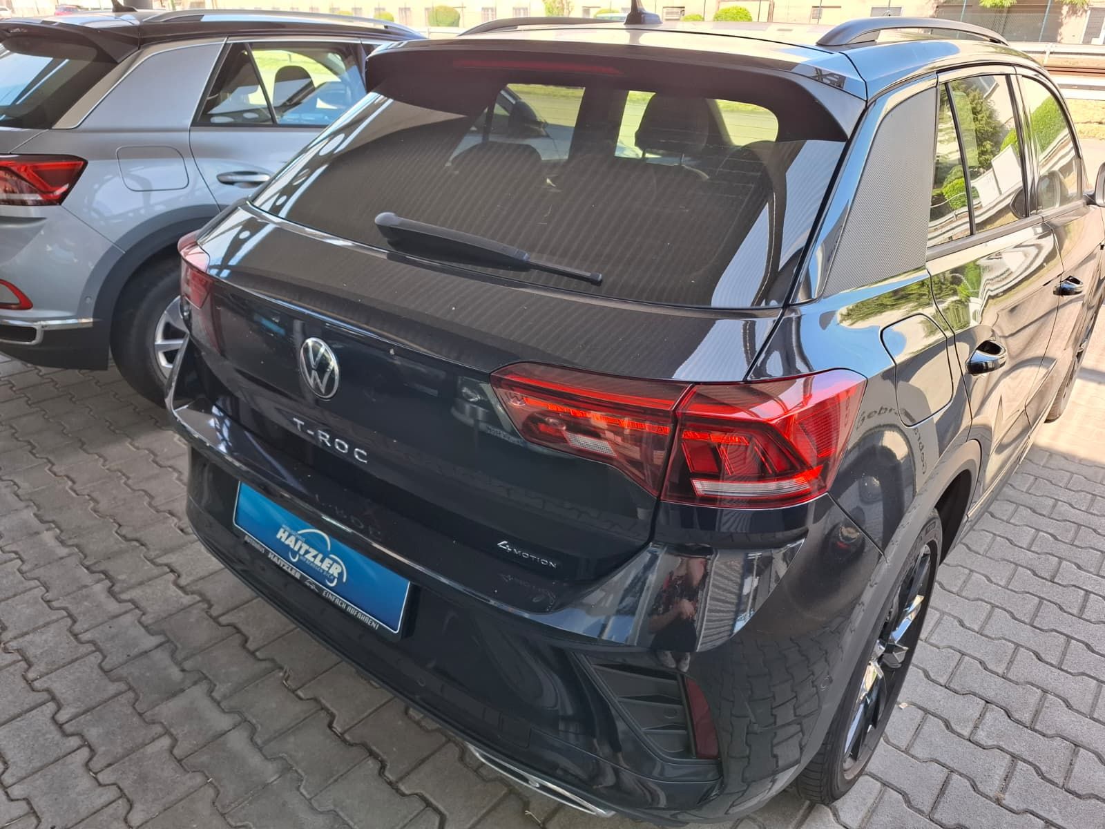 Fahrzeugabbildung Volkswagen T-Roc R-Line 2.0 TSI DSG 4M +ACC +LED + IQ.Drive