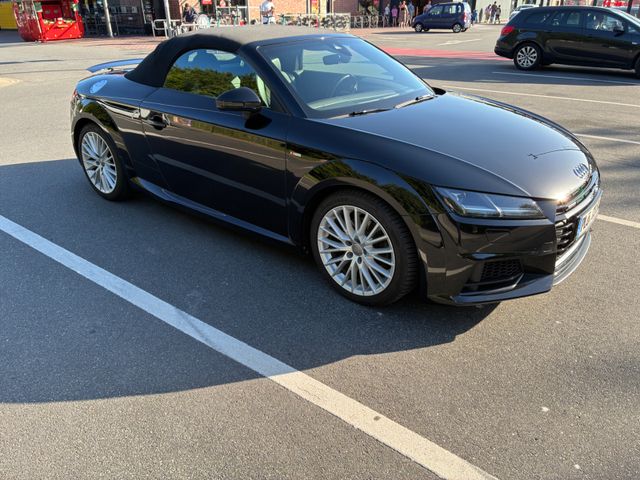 AUDI TT Roadster 2.0 TFSI S tronic quattro