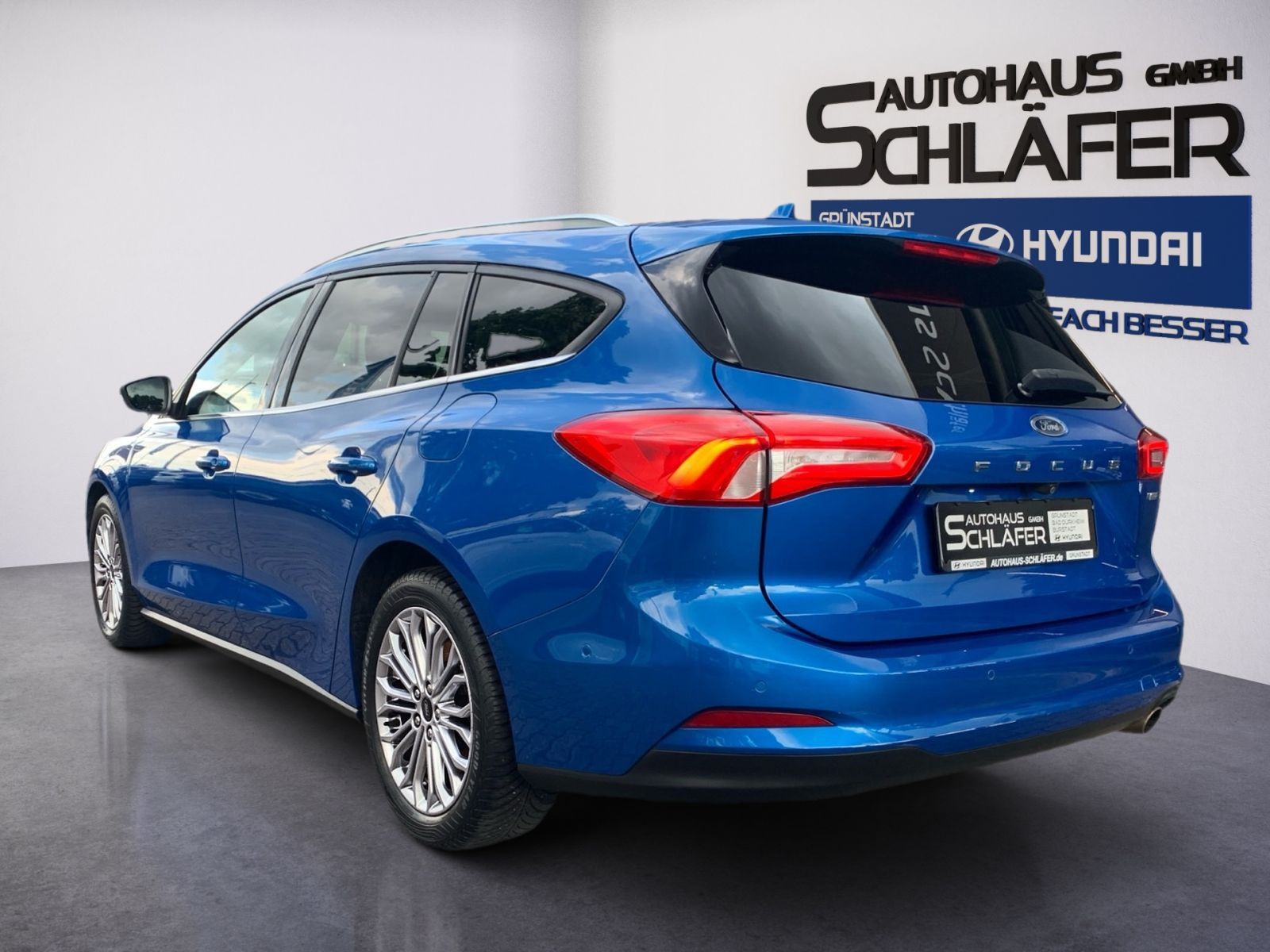 Fahrzeugabbildung Ford Focus Turnier 1.0 EcoBoost Hybrid Titanium X S/S