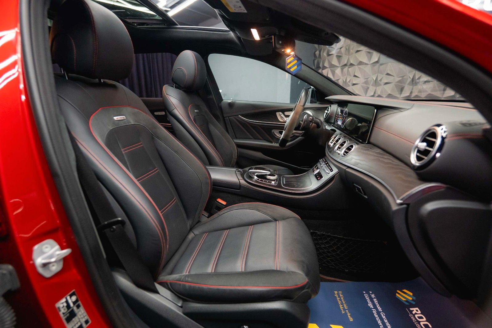 Fahrzeugabbildung Mercedes-Benz E 43 AMG 4Matic Night-Paket *Airmatic*ACC*Pano*