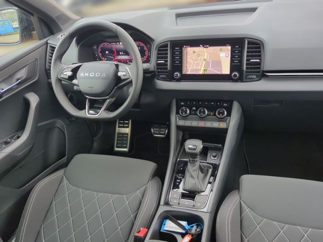 Fahrzeugabbildung SKODA Karoq 1.5 TSI DSG Sportline NAV AHK ELEKTR HECKK