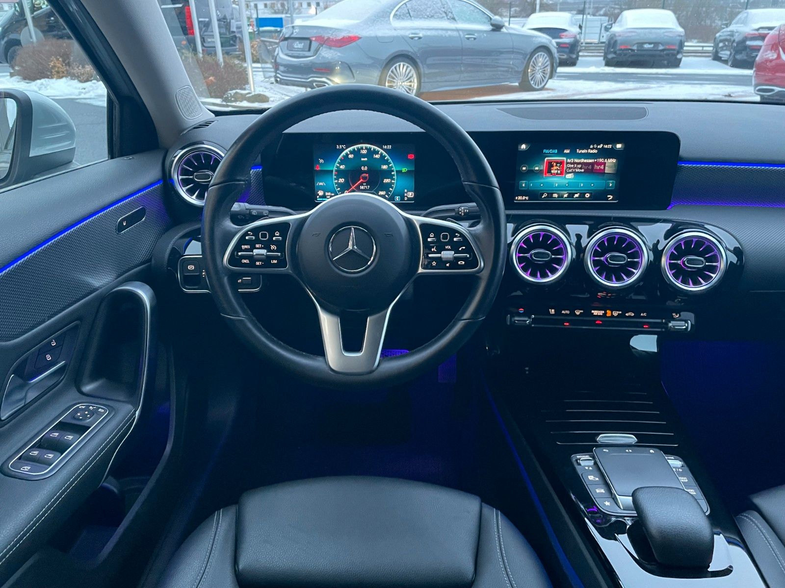 Fahrzeugabbildung Mercedes-Benz A 180 Progressive+LED+Ambiente+RFK+TotW