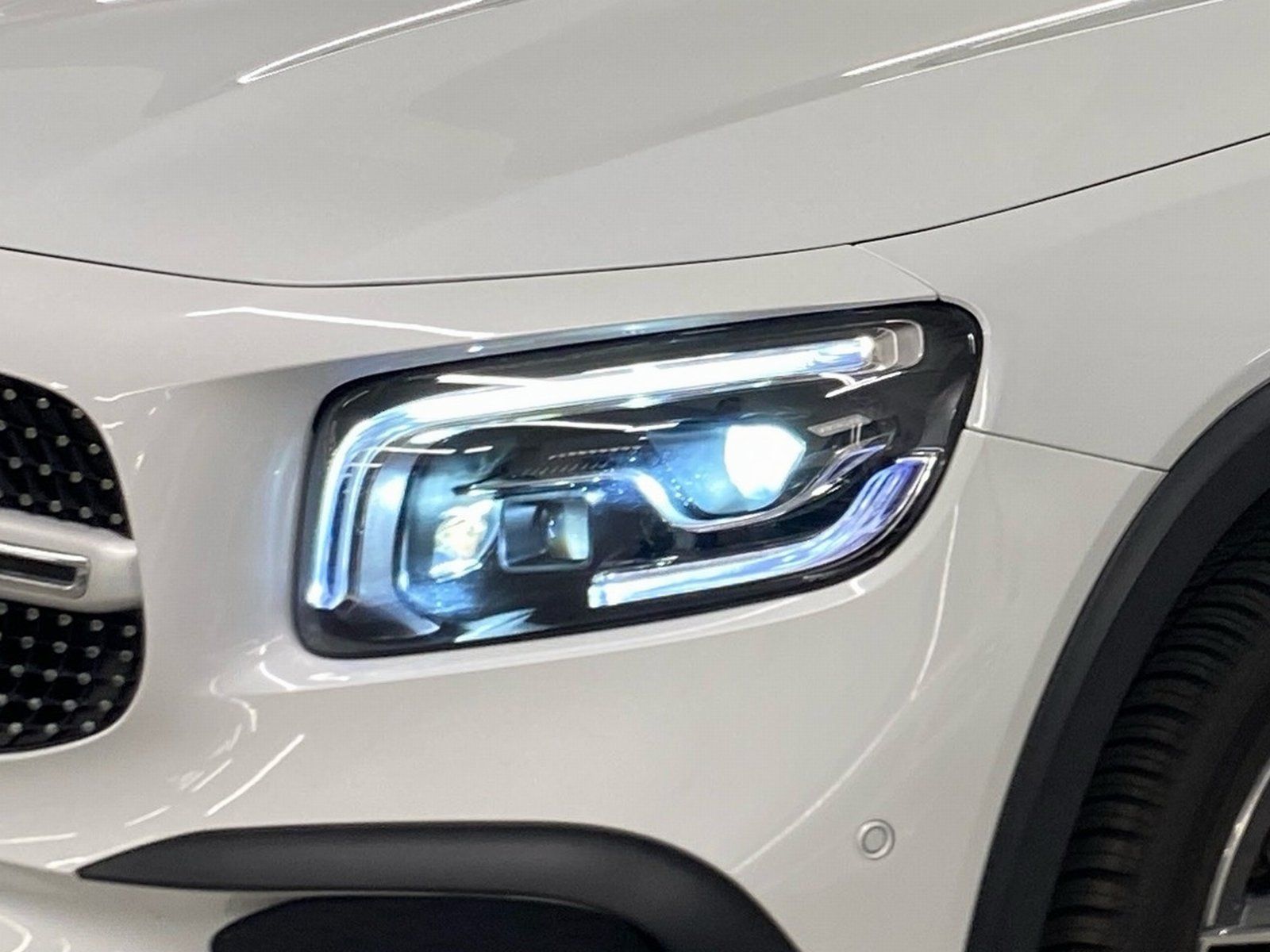 Fahrzeugabbildung Mercedes-Benz GLB 250 4M AMG*AHK*MultiBeam*Kamera*Easy-Pack*