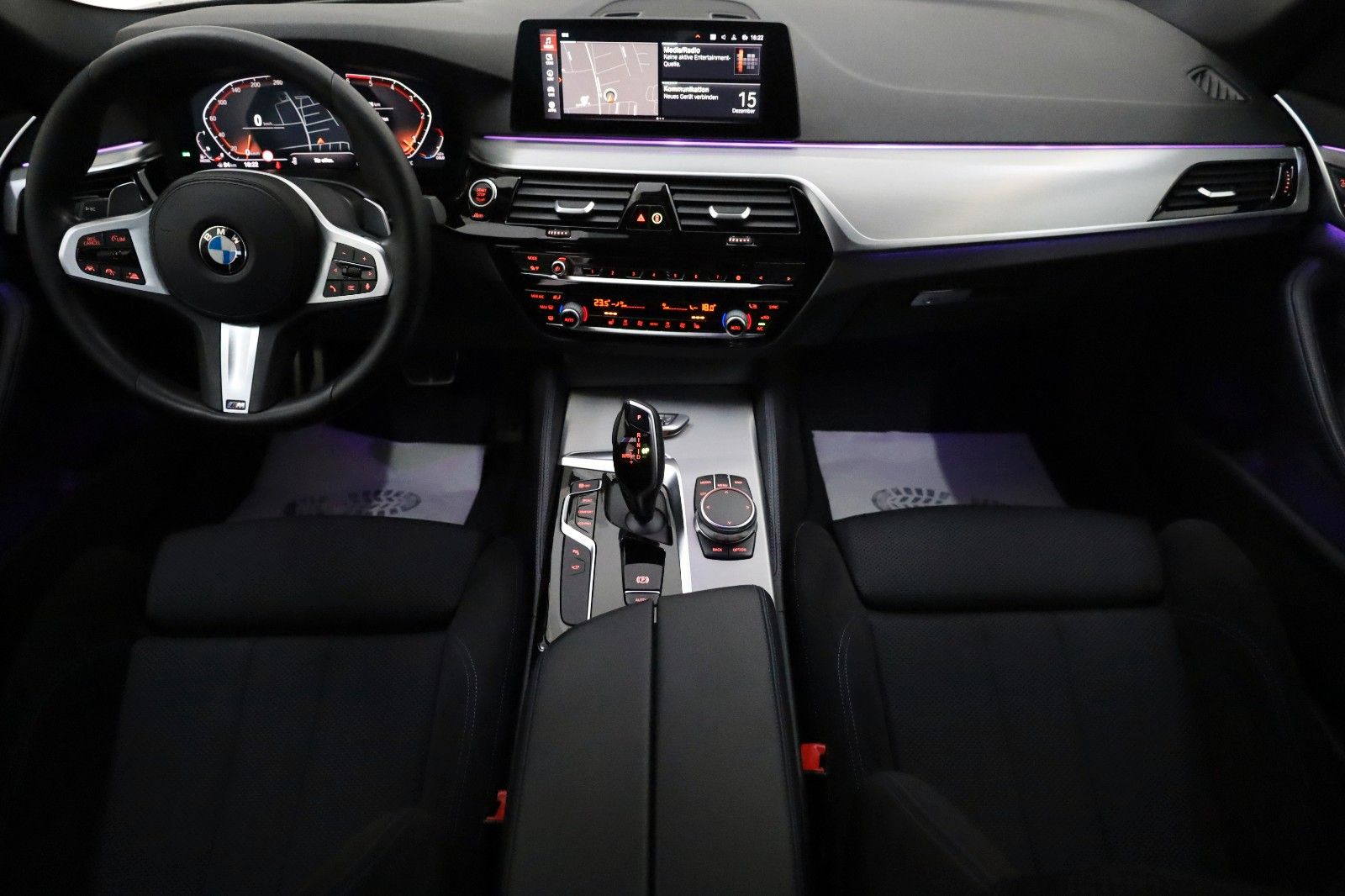 Fahrzeugabbildung BMW 530 d M Sport Lim,Navi,LED,SH,HUD,360°Kamera,ACC