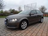 Audi A3 Sportback 1.6 TDI Attraction-2.Hand-Automat. - Audi A3 aus 2011 mit Diesel-Antrieb