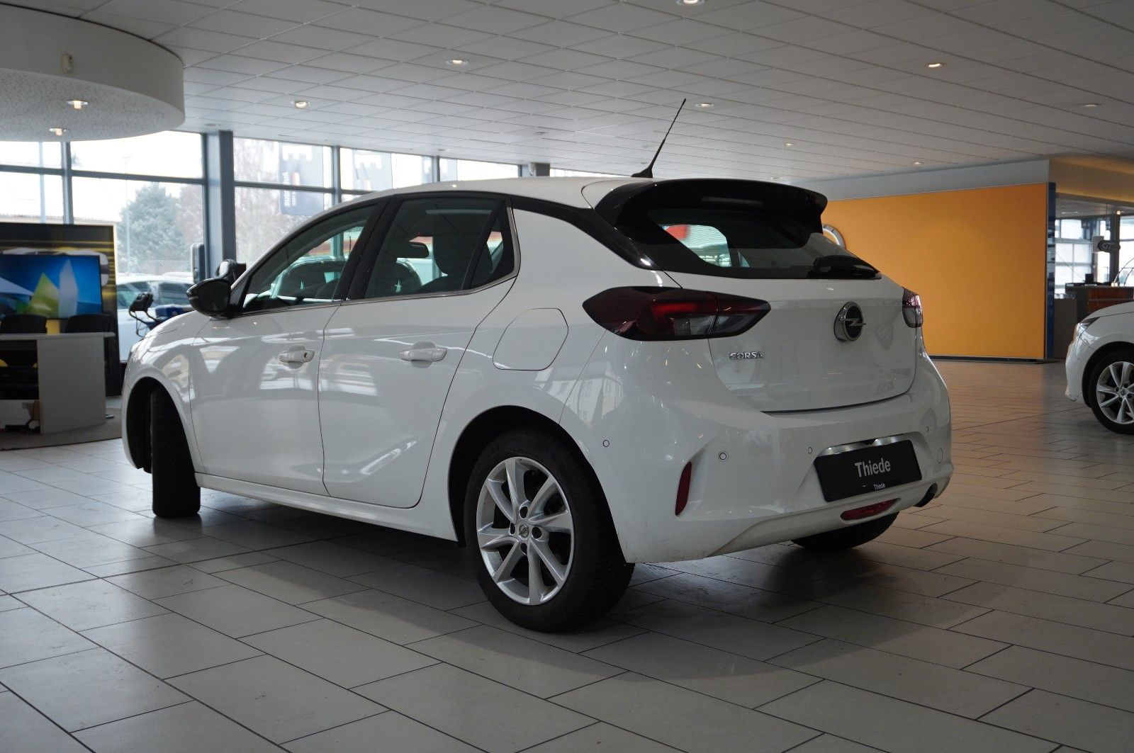 Fahrzeugabbildung Opel Corsa F 1.2T ELEGANCE NAVI/LED/KAMERA/SPORT/DAB+
