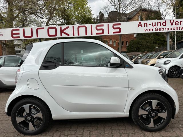 Smart fortwo EQ 60kW*EXCL*PANO*NAVI*PTS*KAM*22kW