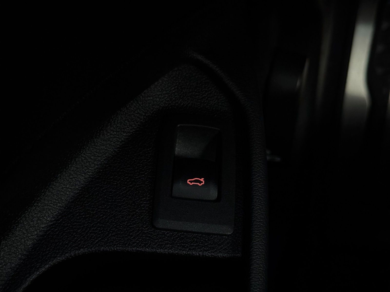 Fahrzeugabbildung BMW M4 Comp. Cabrio xDrive HUD/360°/H&K/Bhz.Lenk