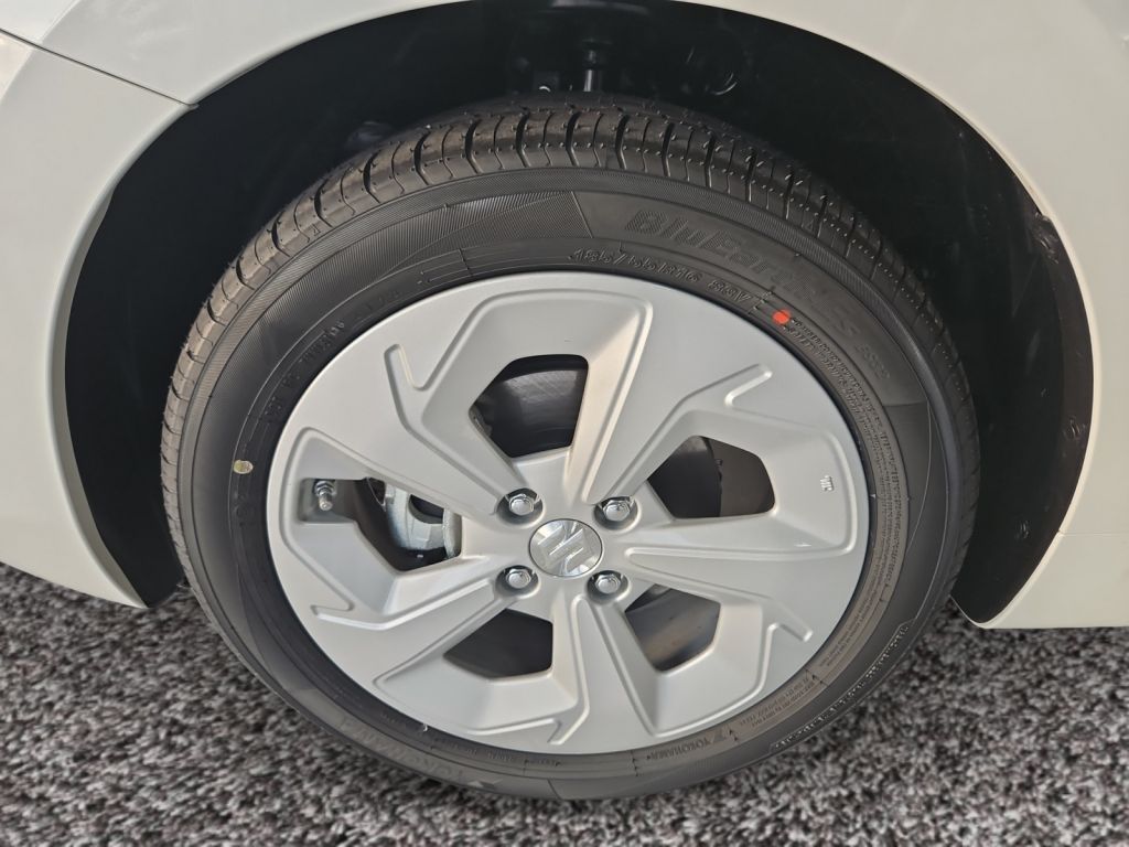Fahrzeugabbildung Suzuki Swift 1.2 Hybrid Comfort Navi Sitzheizung LED