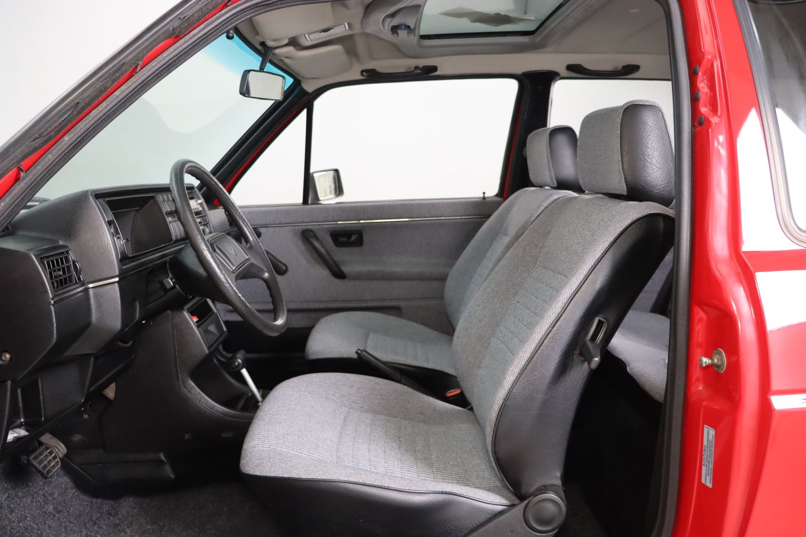 Fahrzeugabbildung Volkswagen Golf 1.6 CL * H-Zulassung * Schiebedach