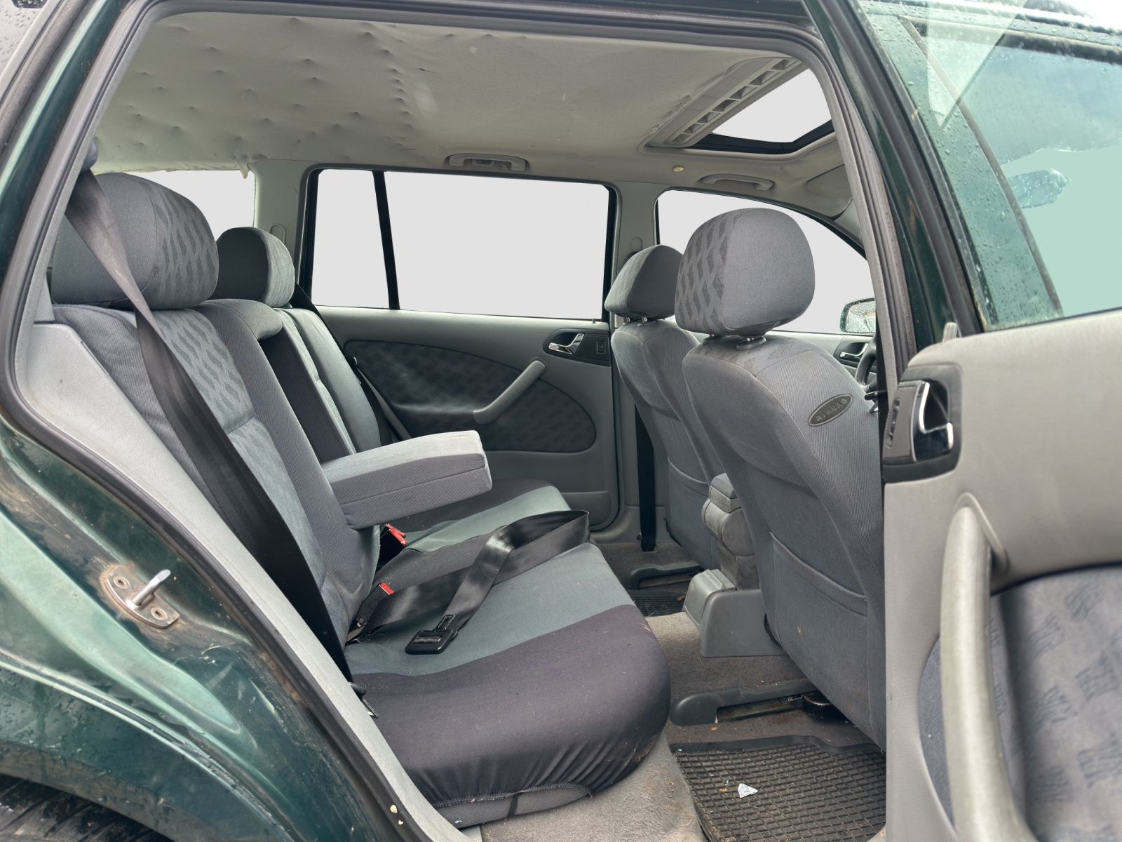 Fahrzeugabbildung SKODA Octavia/Klima/El.Schiebedach/Sitzhzg./S-W-Reifen