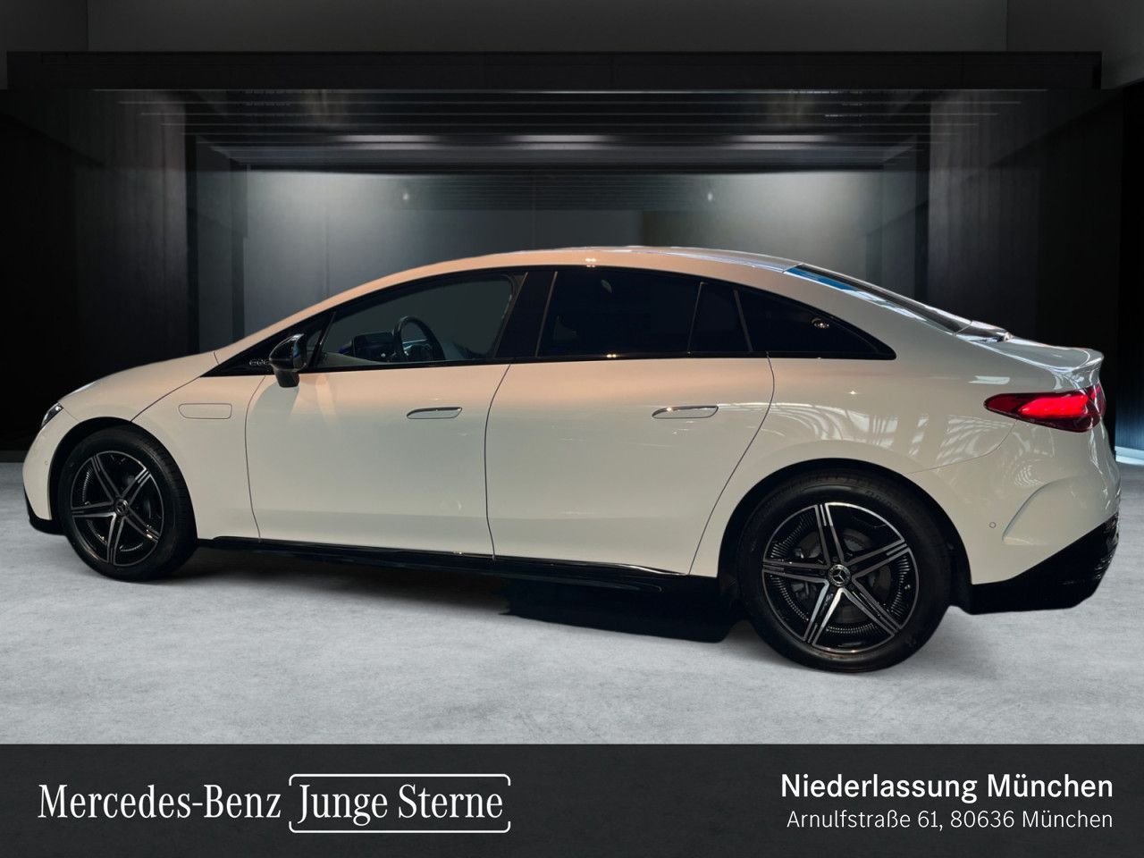 Mercedes-Benz EQE 300 AMG ADVANCED PLUS NIGHT DISTR 19 TOTW foto 16
