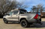 Toyota Hilux Double Cab 2.4 D-4D 4x4 - graue Toyota Hilux