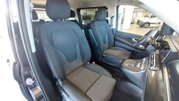 Mercedes V 220 - 12