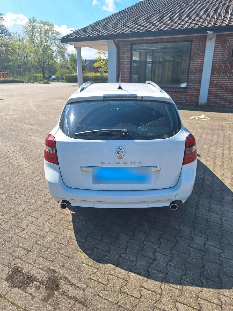 Renault Laguna 2012 — photo 12