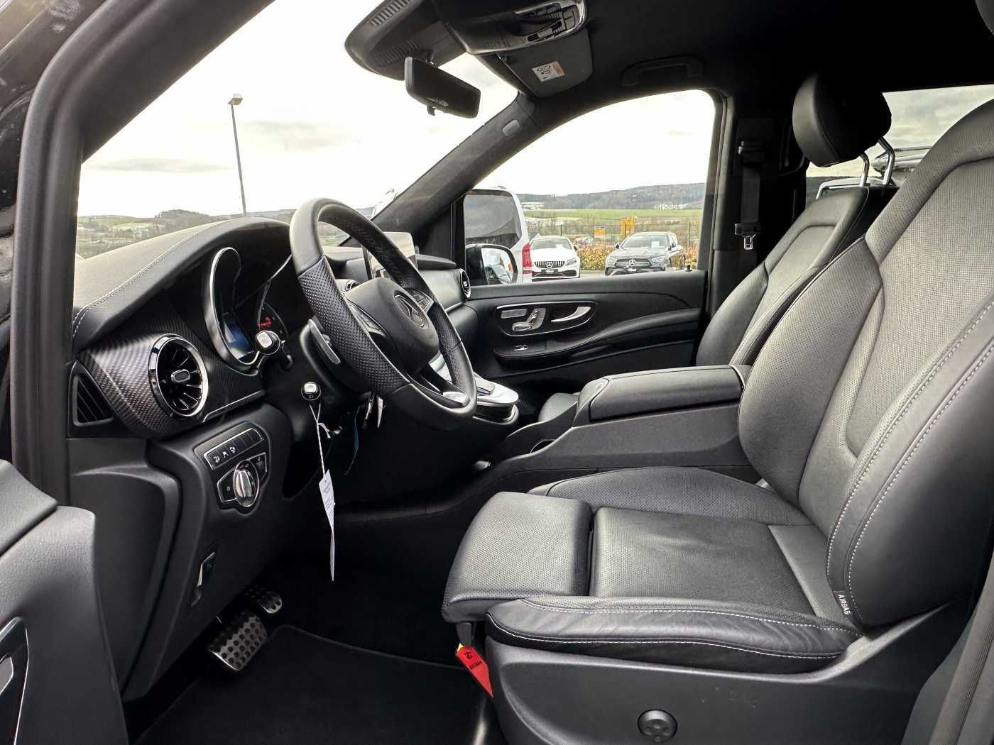 Fahrzeugabbildung Mercedes-Benz V 300 d EXCLUSIVE 4MATIC AMG NIGHT AHK Tische