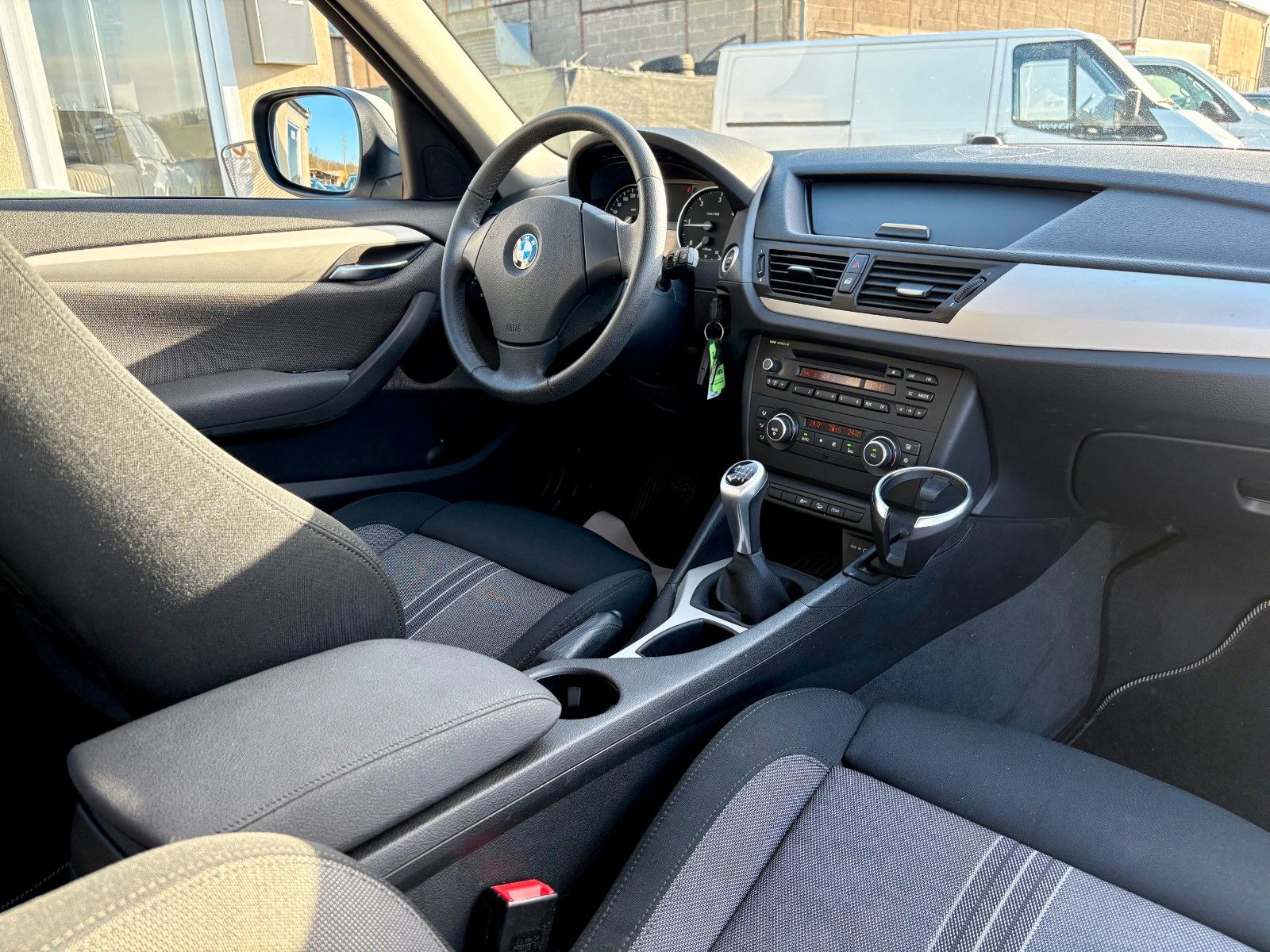 Fahrzeugabbildung BMW X1 xDrive20d xLINE Sportsitze 1.HAND SPORTFWK