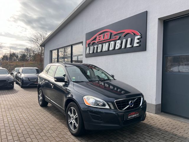 Volvo XC 60 XC60 Summum AWD*Vollleder*Bi-Xenon*