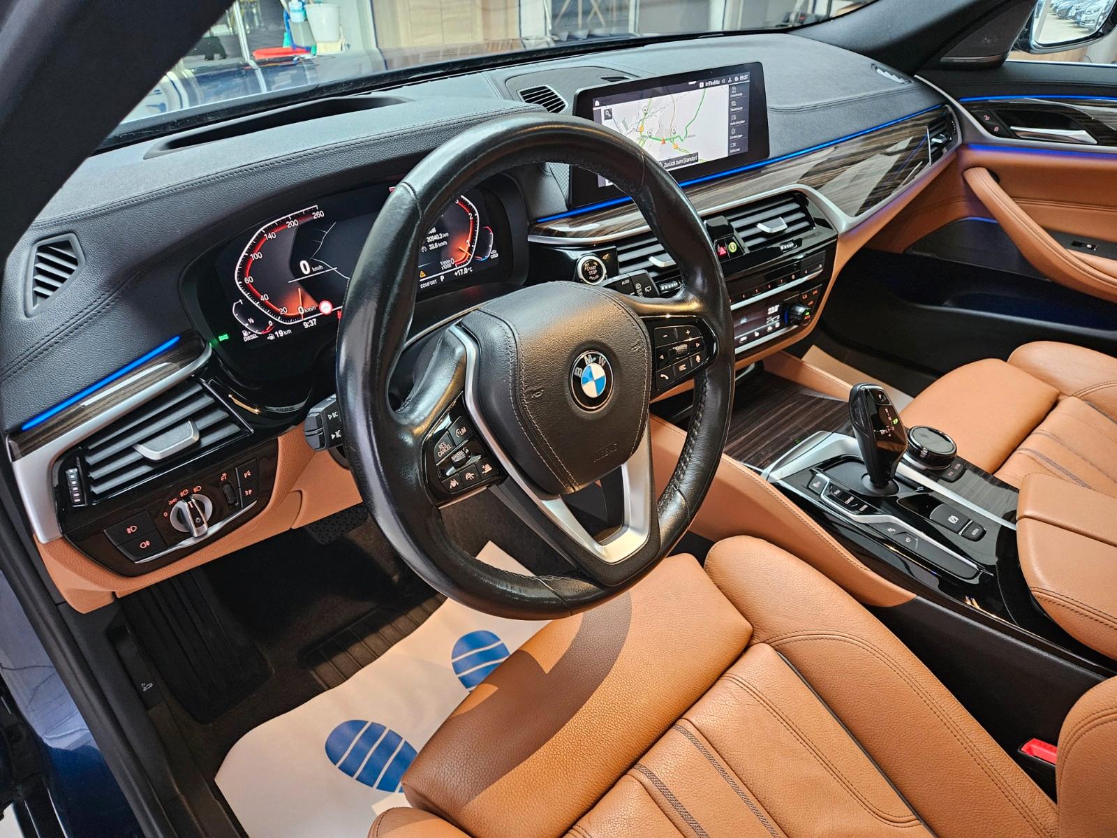 BMW 530 5 Touring 530 d Luxury Line/Panorama/360 Cam