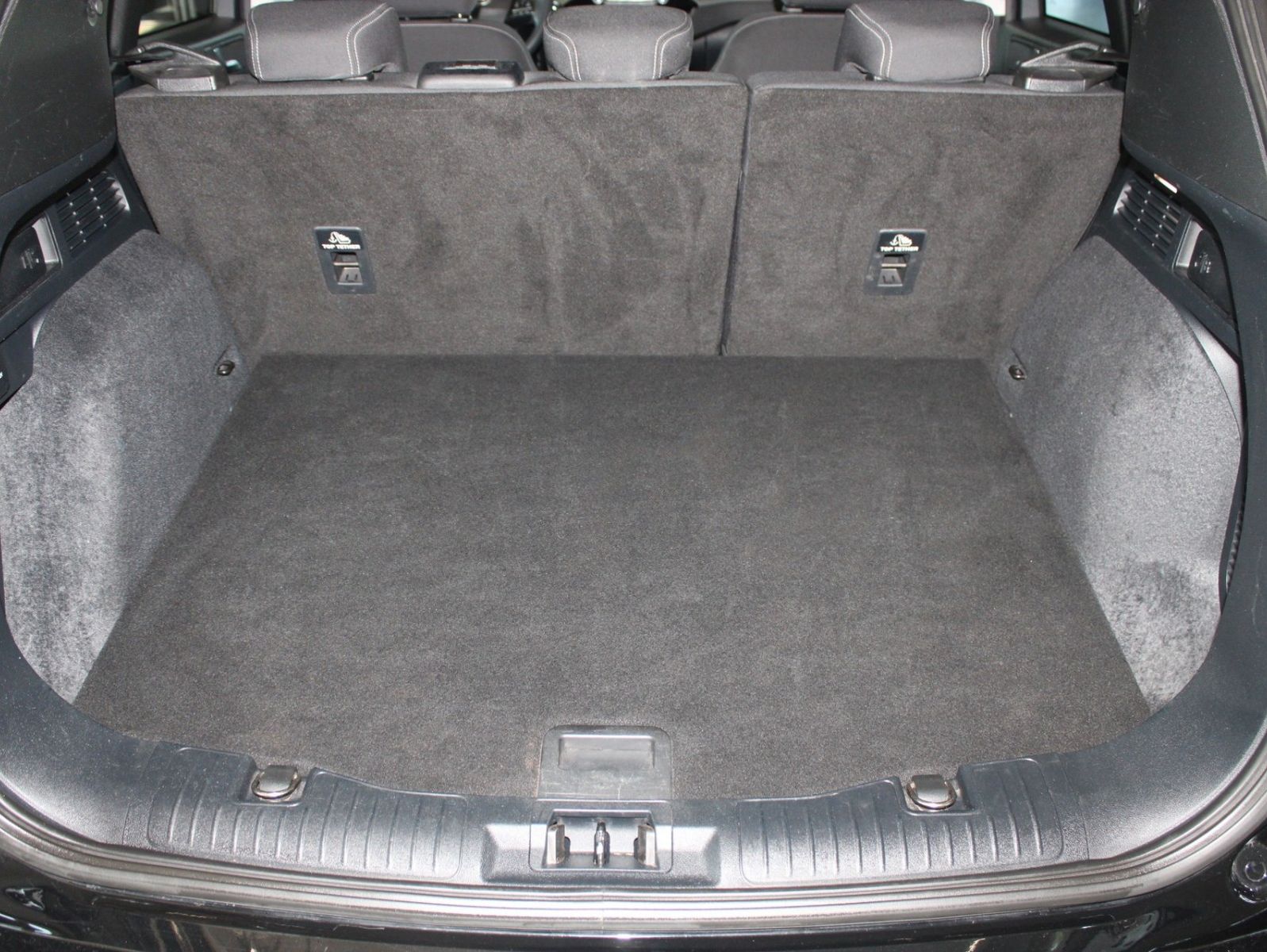 Fahrzeugabbildung Ford Kuga PHEV Titanium Aut. el.Heckklappe WinterPak.