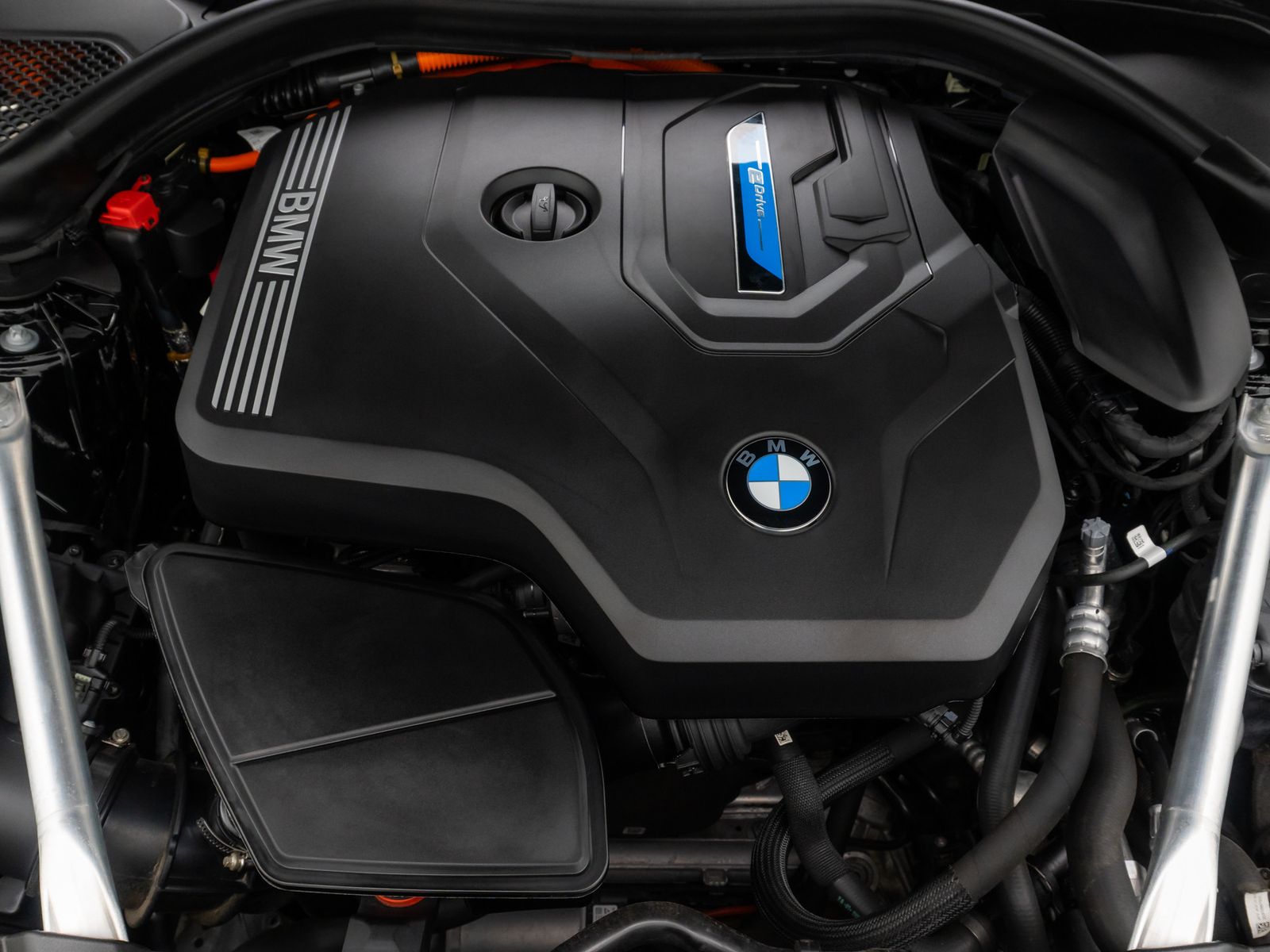 Fahrzeugabbildung BMW 520e Alarm Komfort PDC DAB GeschwindigReg 18Zoll