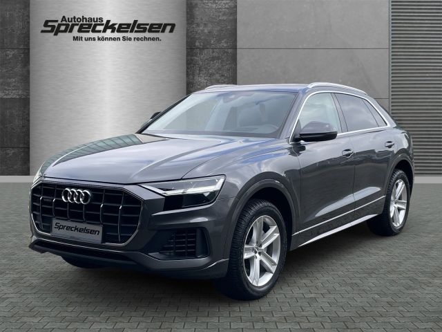 AUDI Q8 3.0 TDI quattro Automatik Navi+LED+Pano+AHK+L
