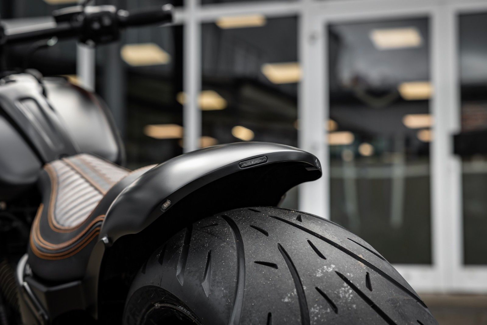 Fahrzeugabbildung Harley-Davidson Breakout DARKSIDE FXBR 117 MY25 -H-D Kiel Custom