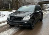 Mercedes-Benz ML 420 CDI 4MATIC - - Mercedes-Benz ML 420 mit Diesel-Antrieb