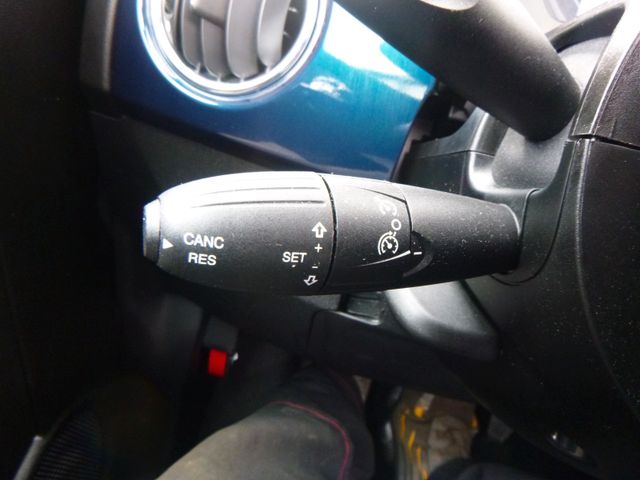 Fahrzeugabbildung Fiat 500C >24.976KM/Teilleder/Einparkhilfe<